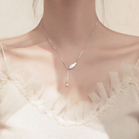 925 Angel Wing Crystal Tassel Necklace - Picture 7 of 13